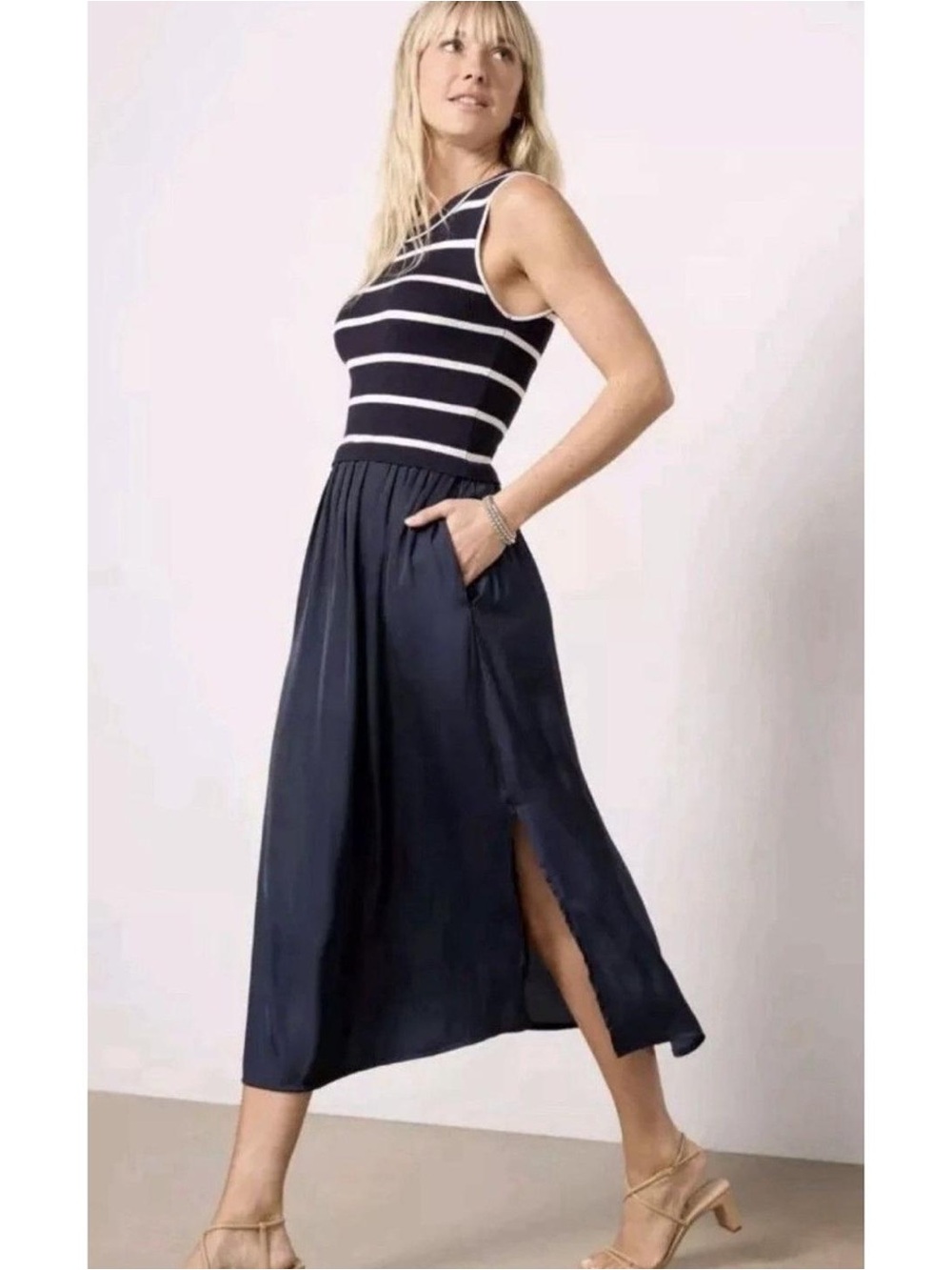 Evereve Wrenly Tank Dress Size XS Navy Blue Knit Satin White Stripe